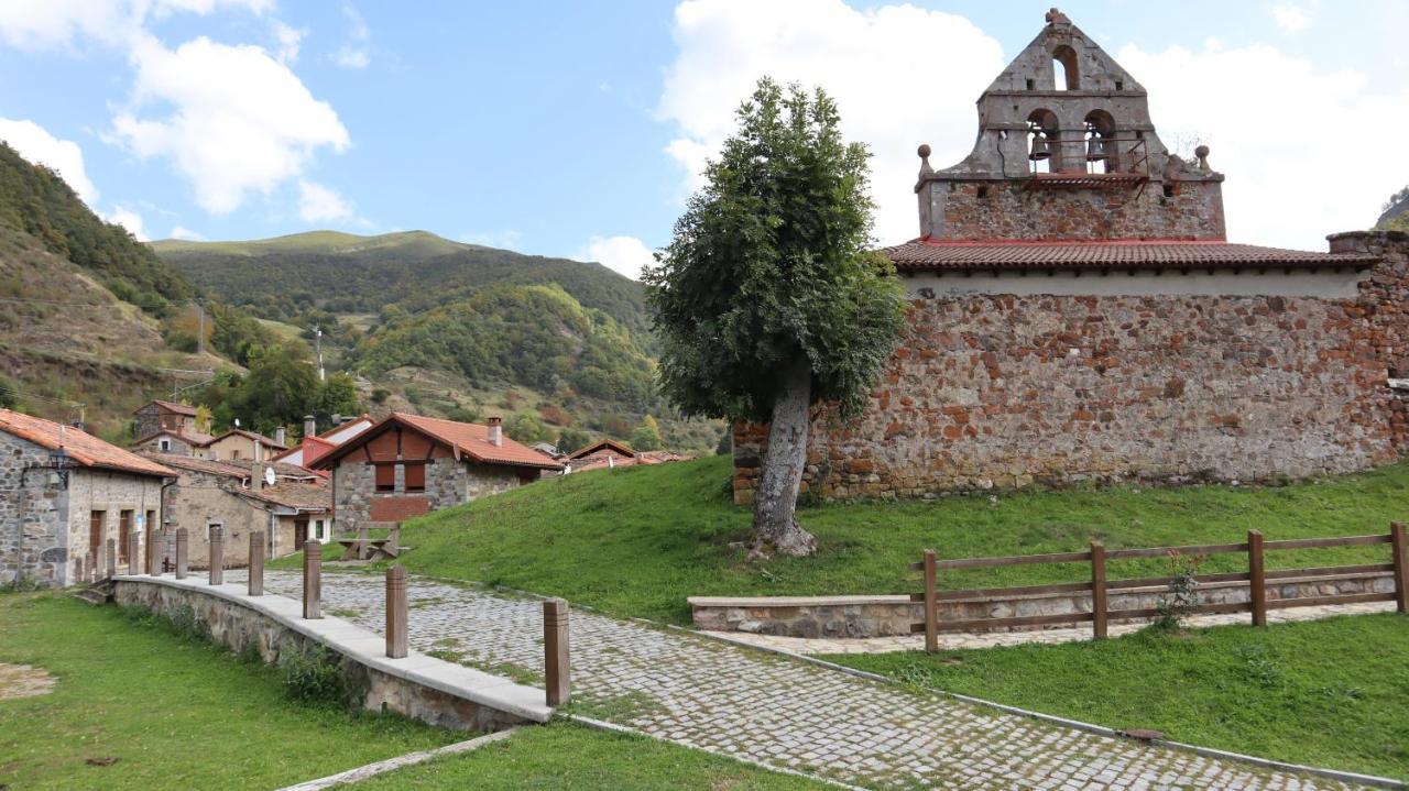 Casa Rural Cares Santa Maria de Valdeon Buitenkant foto